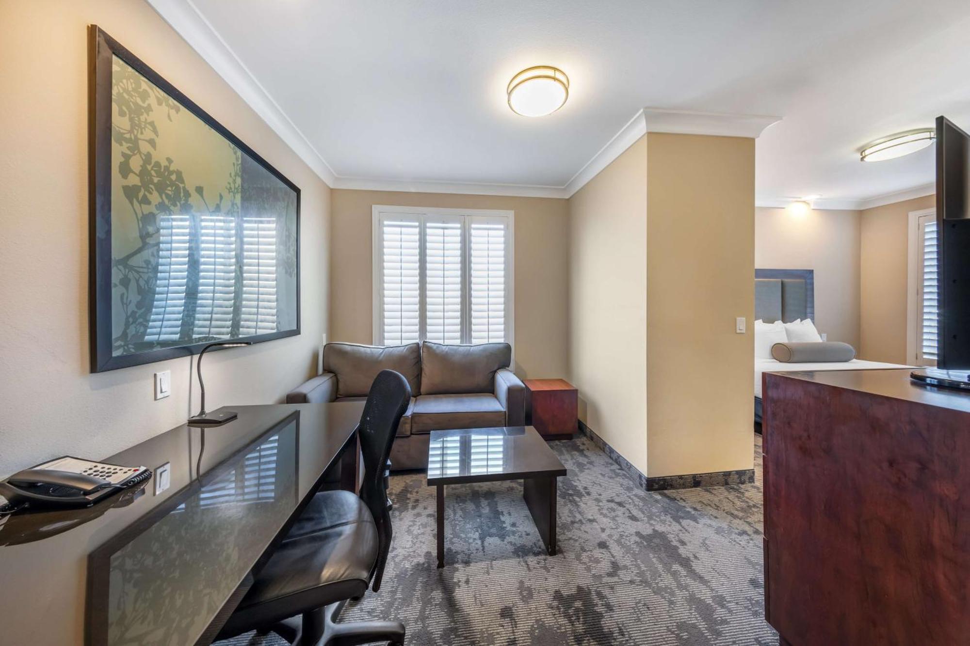 Best Western Plus Avita Suites Торънс Екстериор снимка