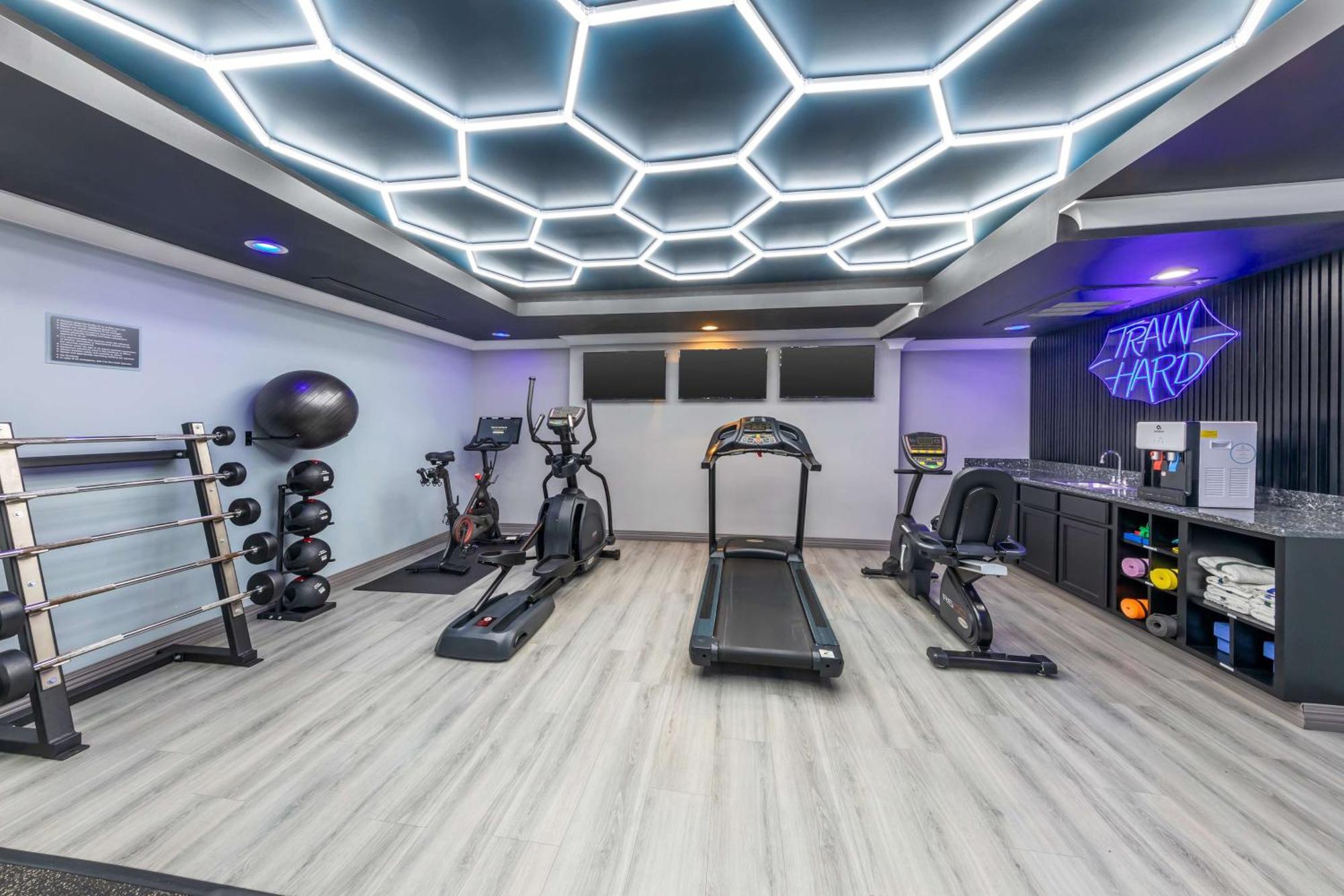 Best Western Plus Avita Suites Торънс Екстериор снимка