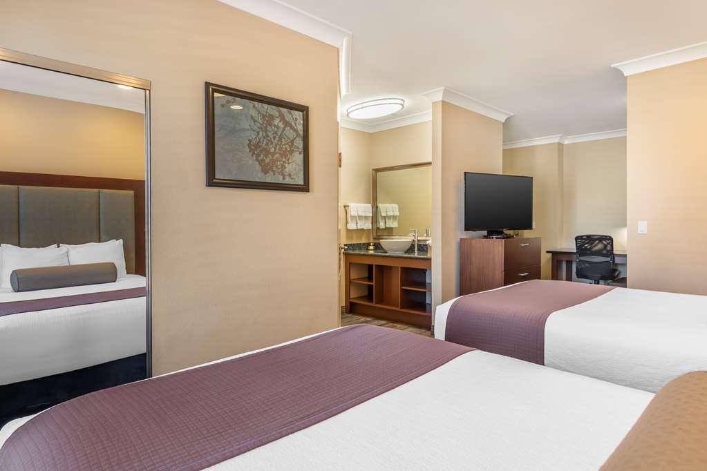 Best Western Plus Avita Suites Торънс Стая снимка